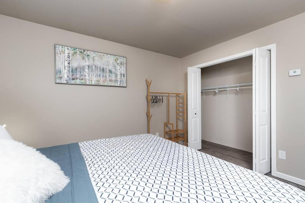 Birch Hill Retreat Great Location2+Garage+Aurora Villa Феърбанкс Екстериор снимка